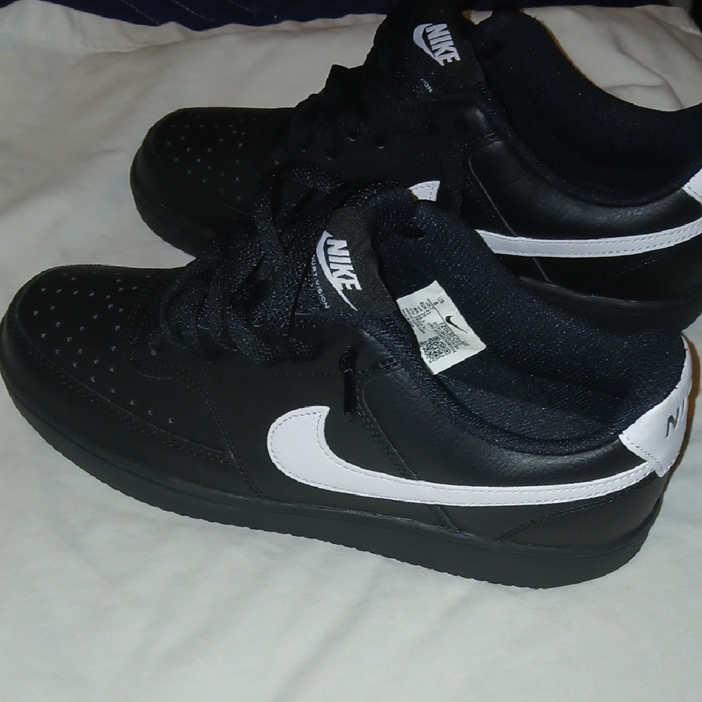 Nike Men's Black and White Sneakers